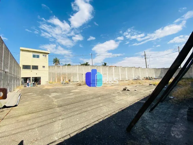 Grande Terreno com Prédio à venda, 120 m² por R$ 2.140.000 - Parque Residencial Jundiaí - 