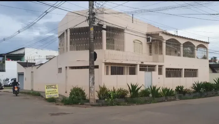 T.F Casa para venda tem 631 metros quadrados com 4 quartos em Baixa da Colina - Rio Branco
