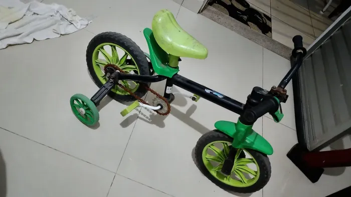 Bicicleta aro 12 até 3 anos 