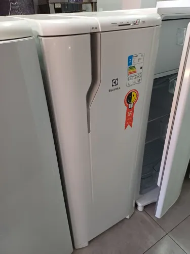 Geladeira Electrolux RE31