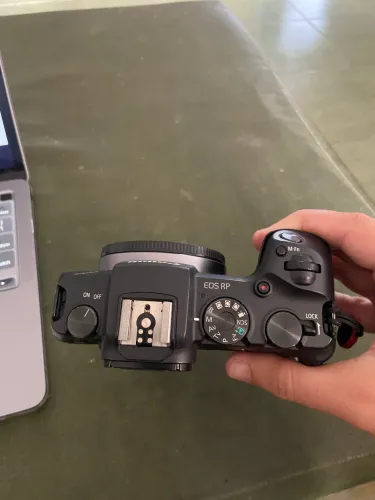 Câmera Canon RP