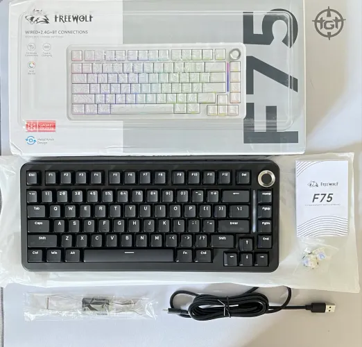 Teclado Gamer Sem Fio Mecânico FreeWolf F75