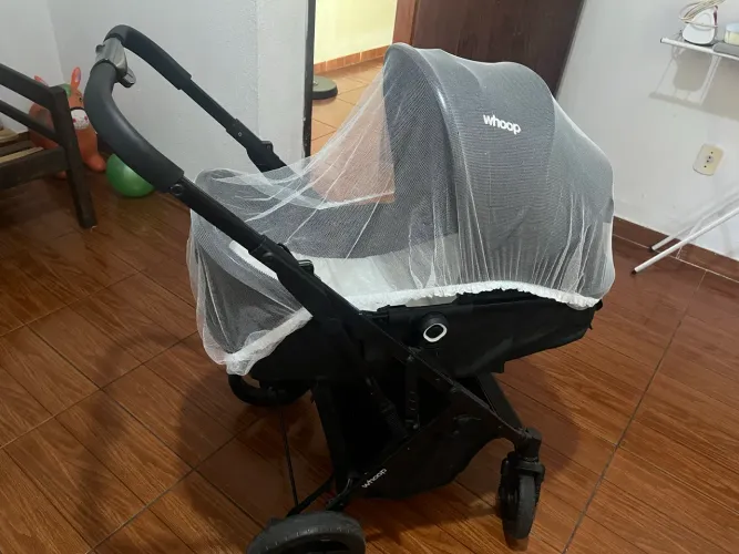 Carrinho Kiddo (serve como berço) 