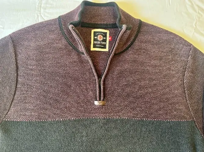suéter masculino com gola zíper preto e vinho - vittorio veneto - tamanho g