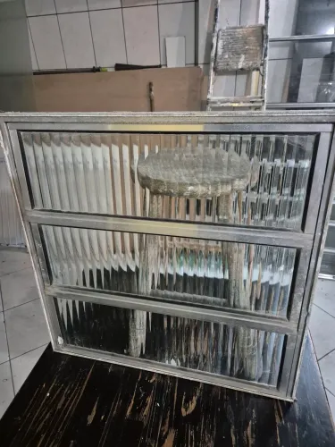 Janela de aluminio 60 x60