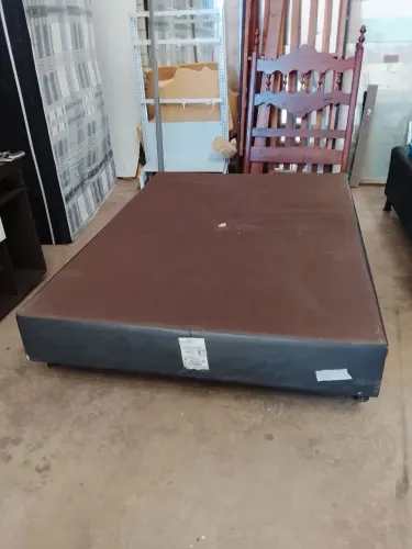 Base de cama box casal USADA ENTREGA dentro de Uberlândia MG