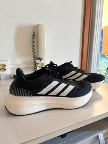 Tênis adidas Boost Run 39
