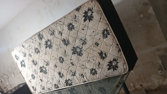 Vendo essa cama de solteiro