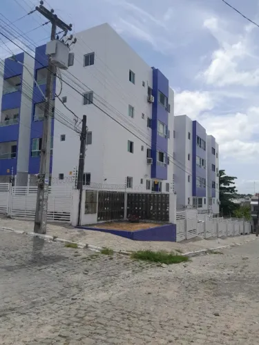 Apto em condominio completo em Mangabeira 4