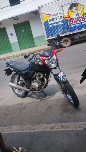 Moto em perfeito estado pra rodar econômica