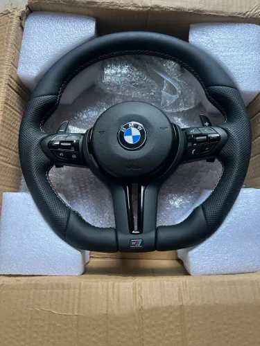 Volante Esportivo BMW M3 / M5 com Airbag Incluso - Novo na Caixa! Aceito trocar!!!