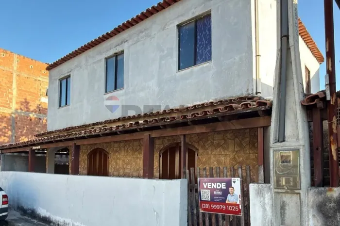 Casa à venda em Itaipava, pertinho de tudo