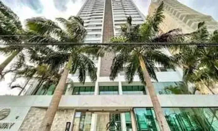 Apartamento Triplex para venda com Piscina Privativa e 4 quartos, 300m² - Beira Mar Candei