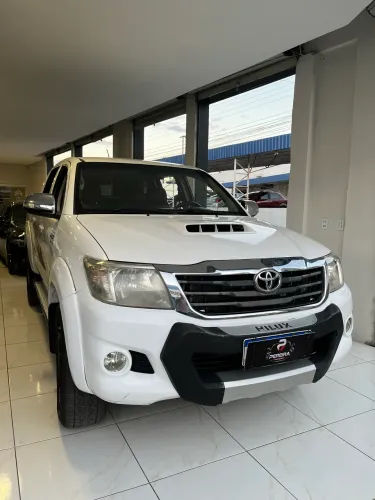 Toyota Hilux CD SRV D4-d 4X4 3.0 TDI Diesel AUT 2012
