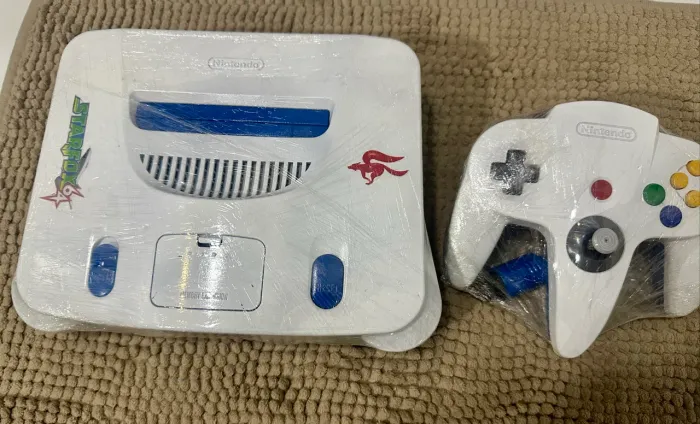Nintendo 64 (Personalizado Star Fox 64)