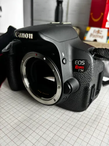 Câmera Cânon T5i
