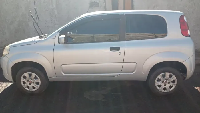 Fiat Uno Vivace 1.0 EVO Fire Flex 8V 3P 2012