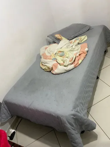 Vendo casa solteiro box