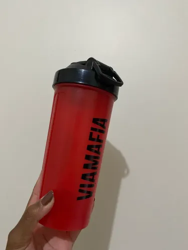 Garrafa de água VIAMAFIA vermelha - Uma dose de atitude.