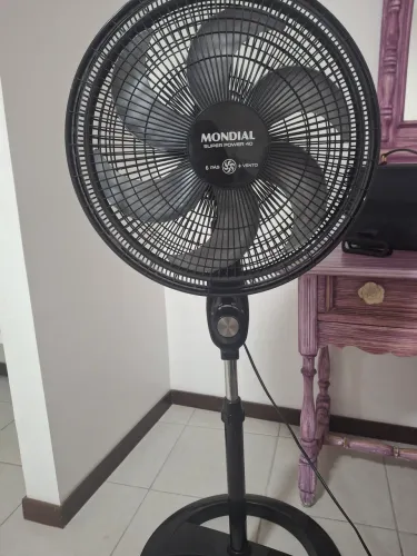 Ventilador Mondial super power 40 com 6 pás