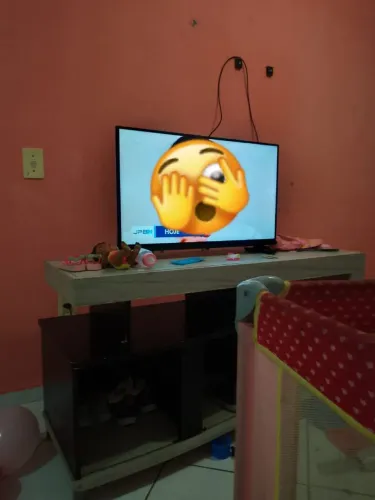 Tv 32 polegadas smart 6 mês de uso 600 
