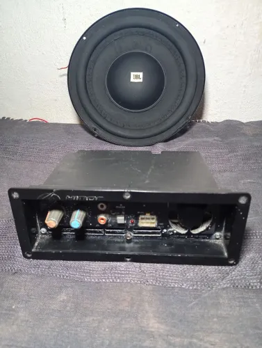 SuB 8" + Amplificador Hinor