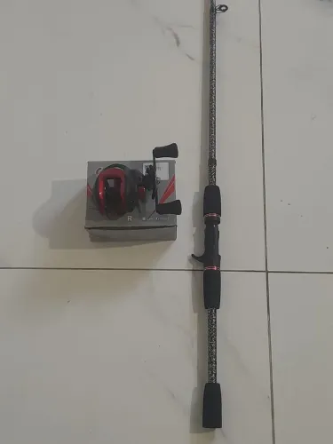 Conjunto vara e carretilha nova