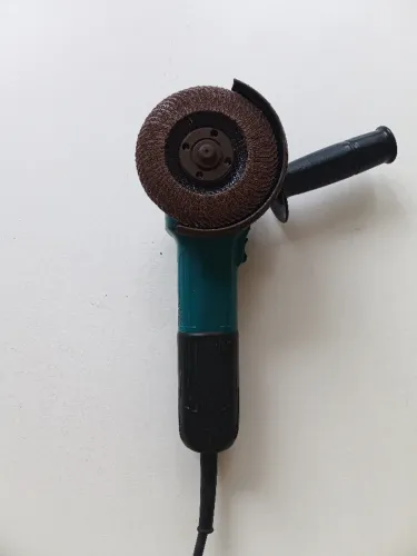 Emerilhadeira Makita + Esmerilhadeira Black Tools