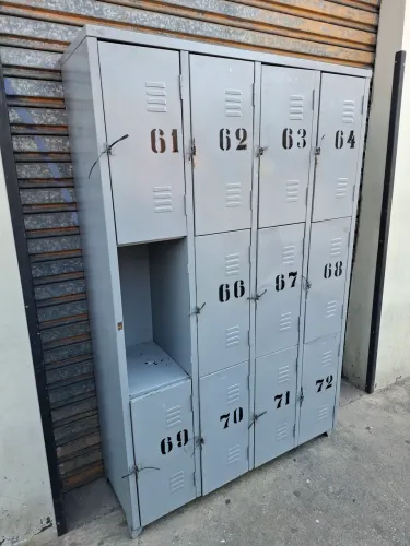 Armário Roupeiro 11 portas