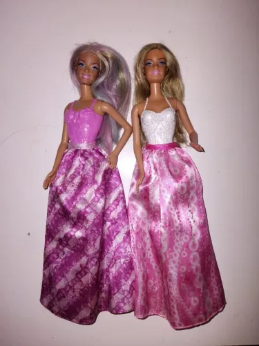 Duas Barbies Fairytale