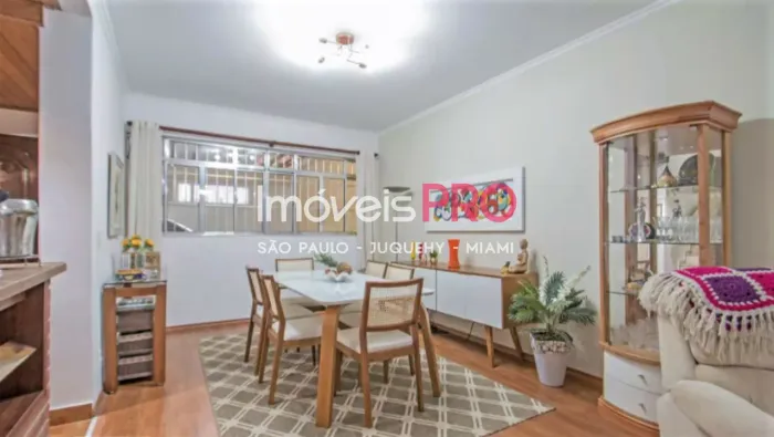 Sobrado de 198m² no Brooklin com 4 vagas.