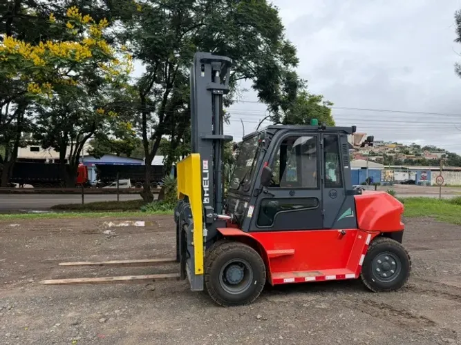 EMPILHADEIRA HELI 7T 2024 - DIESEL - TORRE TRIPLEX 7M - IMPECÁVEL