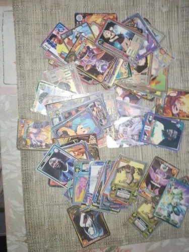 Vendo cartas de bafao de futebol e anime e uma só vini jr
