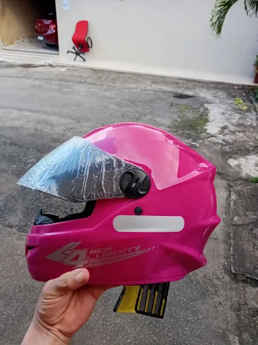 Capacete rosa 