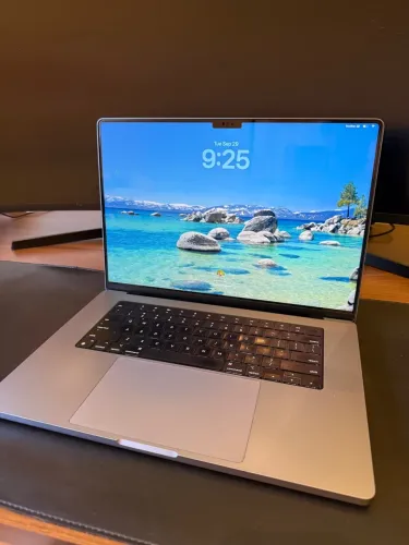 MacBook Pro 16 M1 Max 32GB 1TB 32-Core GPU + Caixa
