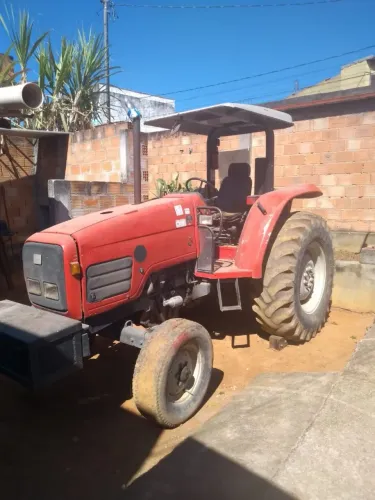 Vendo um trator ? agrícola massey ferguson 5275 simples 2012