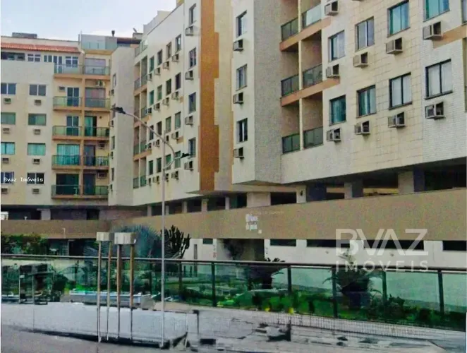 Apartamento com 3 dormitórios à venda, 66 m² por R$ 710.000,00 - Praia do Forte - Cabo Fri