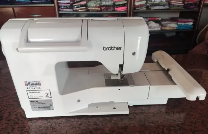 Máquina Brother Bordadeira PE810L (Pouco usada - ótimo estado de conservação)