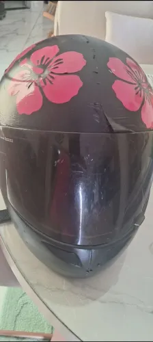 Capacete feminino