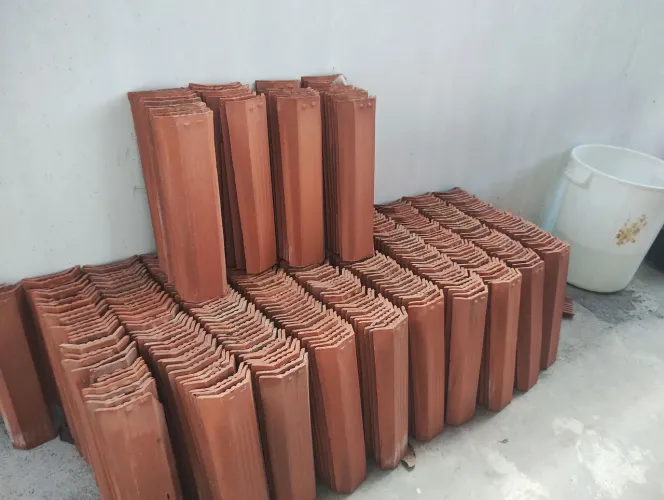 Vendo 350 telhas comum quadrada