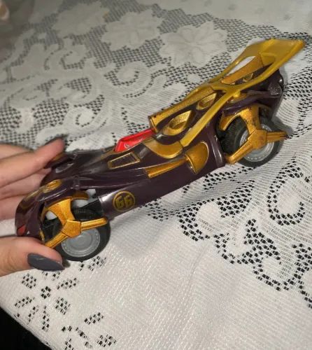 Speed Racer - GRX modelo maior que pula 
