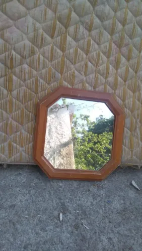 Vendo espelho pequeno para saí agora 