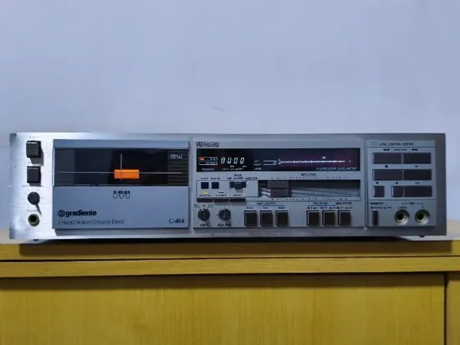 Tape Deck Gradiente C484