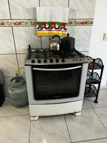 Fogão 6 bocas com forno a gás