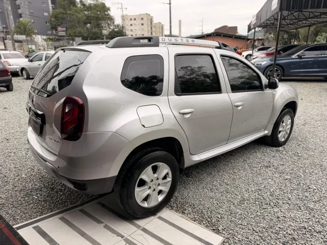 Renault Duster Dynamique 2.0 Hi-flex 16V Aut. 2017