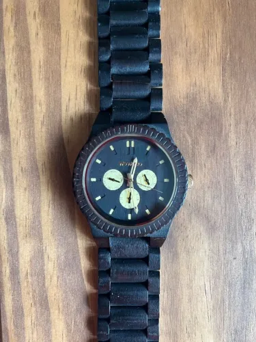 Relógio de madeira WeWOOD preto
