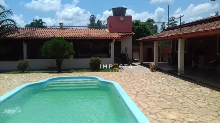 Chácara com 3 dormitórios à venda, 1008 m² por R$ 650.000,00 - Área Rural de Pouso Alegre