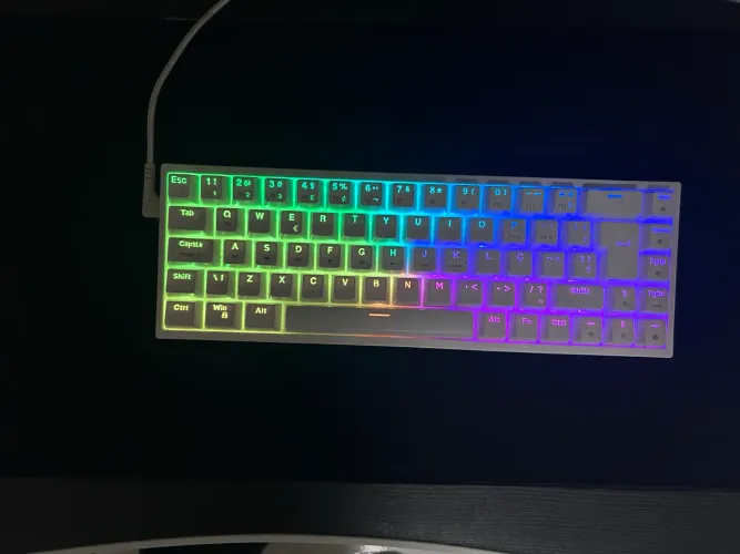 Teclado Mecânico KBM! TG700 - ESTADO DE NOVO