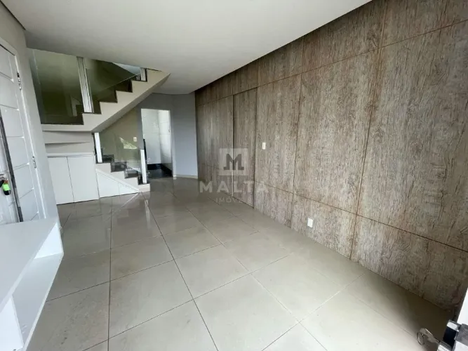 Cobertura com 03 quartos, 01 suíte e 2 vagas às venda no bairro Barreiro/BH!
