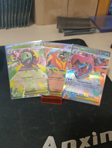 3 cartas pokémon. Info na descrição